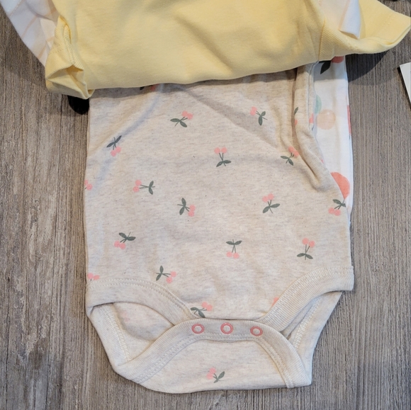 0-3 Months | 4 pack onsies - Picture 4 of 6